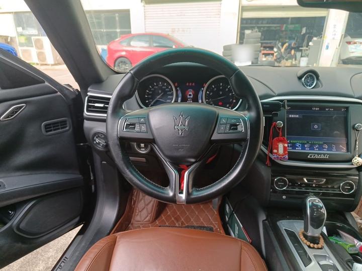 Ghibli 2014 3.0T Standard photo 3