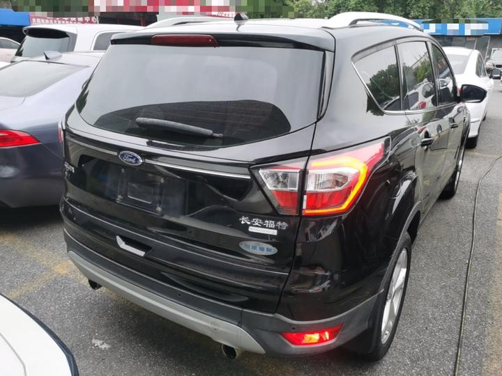 Kuga 2018 EcoBoost 180 RWD photo 4