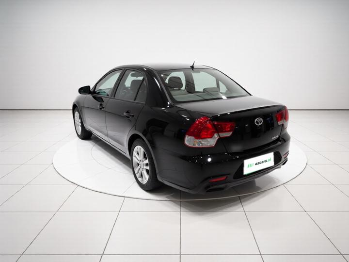 V3 2015 1.5L MT photo 4