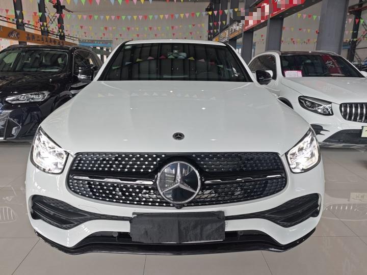 GLC Coupe 2021 GLC 260 4MATIC Coupe SUV photo 2