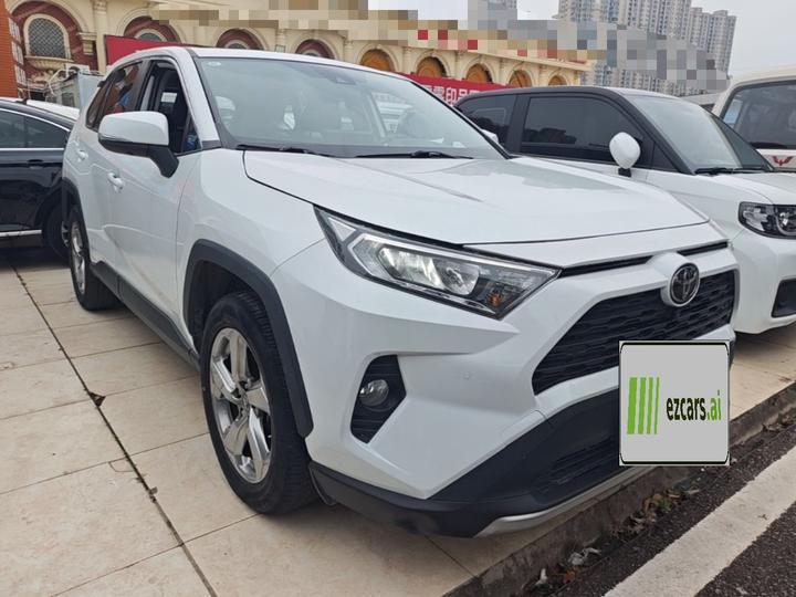 RAV4 2022 2.0L CVT RWD Plus photo 3
