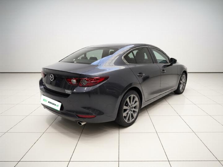 3 Axela 2023 2.0L AT photo 6