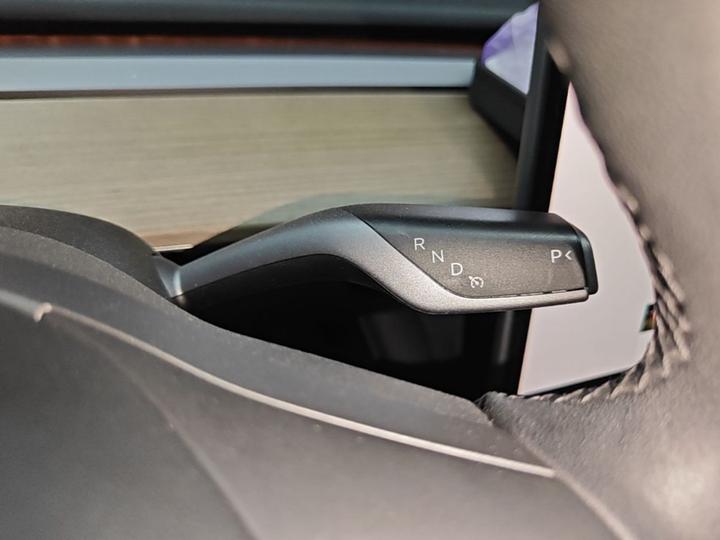Model 3 2022 RWD photo 8