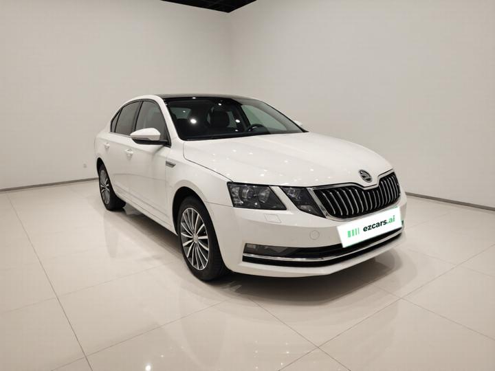 Octavia 2019 1.5L AT Luxury photo 3