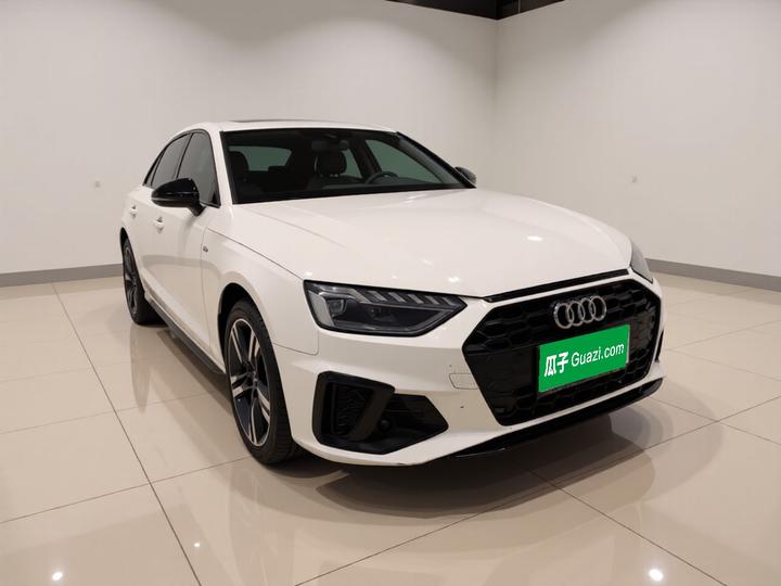 A4L 2022 40 TFSI Luxury Dynamic photo 3