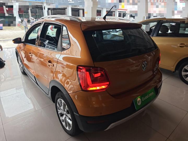 2016 1.6L Cross Polo AT photo 4