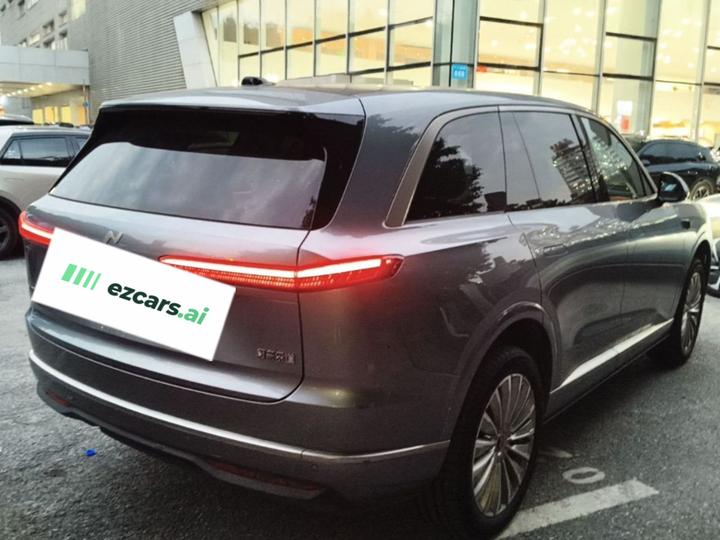 L90 2025 Max 6-Seater 60 photo 4