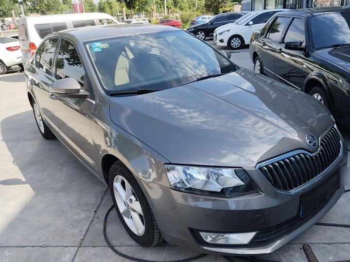 Octavia 2015 1.6L AT photo 3