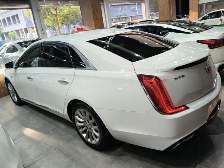 XTS 2018 28T Elite photo 4