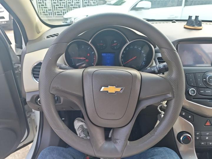 2015 1.5L Classic SE AT photo 6
