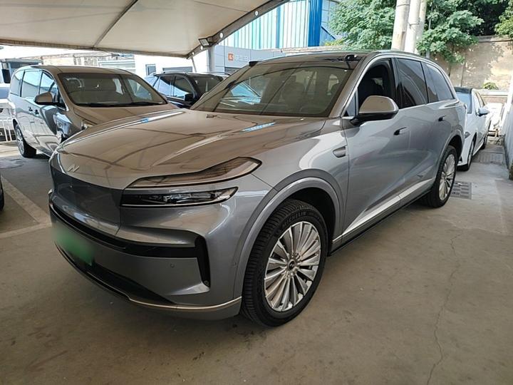 L90 2025 Ultra 6-Seater 85