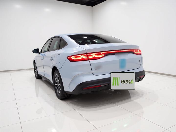 Qin L 2024 DM-i 80KM Leading photo 4