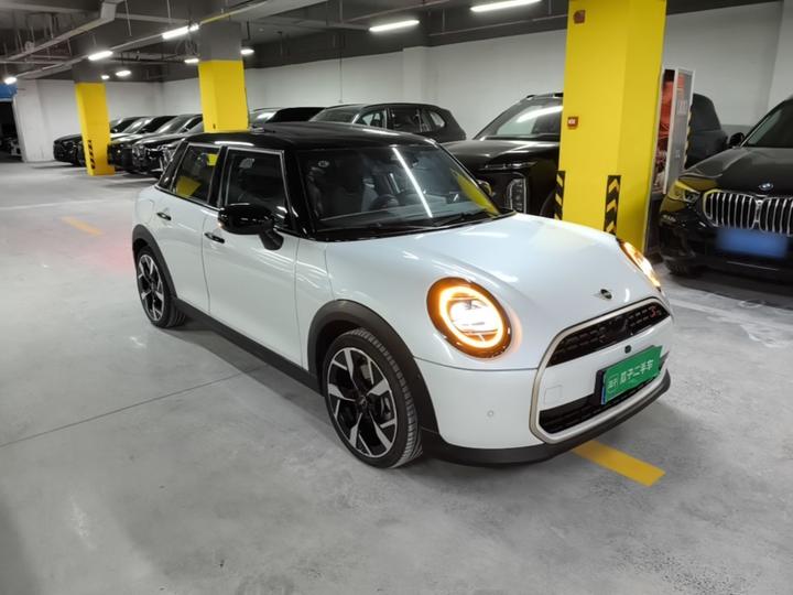 2025 2.0T COOPER S 5-Door photo 3