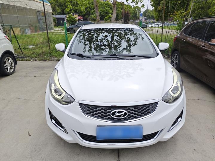 Elantra 2016 1.6L AT Smart photo 2