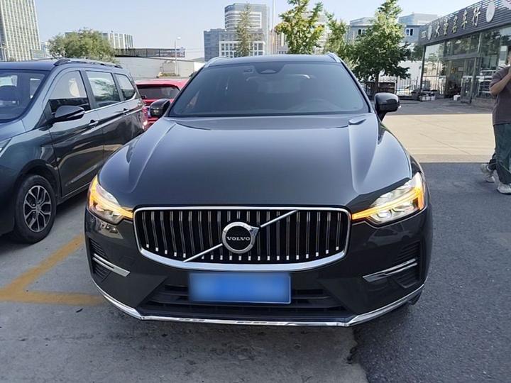 XC60 2022 B5 AWD Luxury photo 2