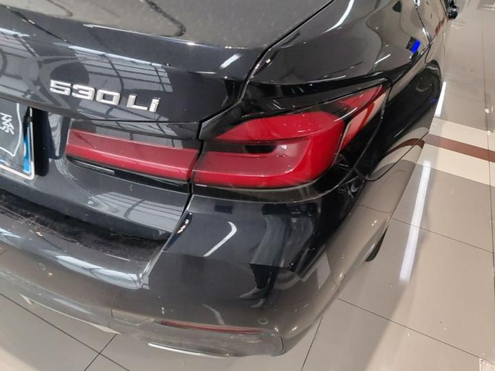 5 Series 2023 530Li Exclusive M Sport Package photo 7