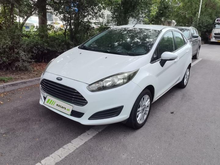 2013 Sedan 1.5L MT