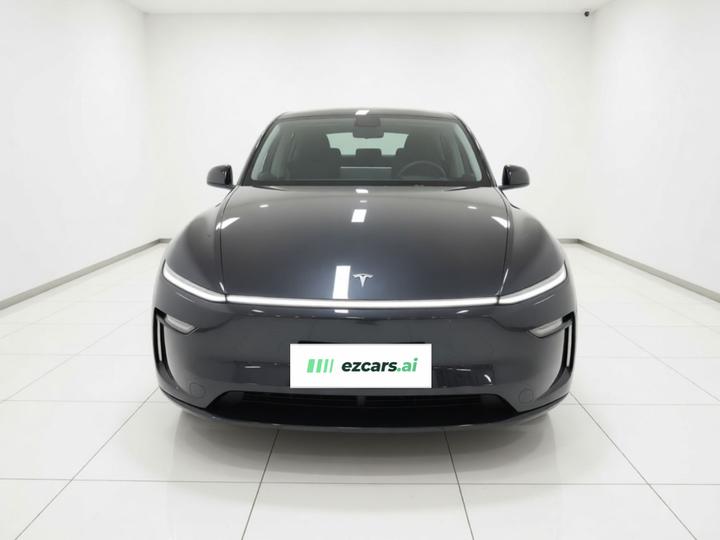 Model Y 2025 RWD photo 2