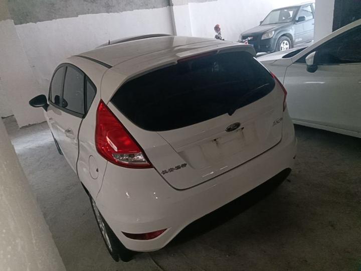 2013 Hatchback 1.5L AT photo 4