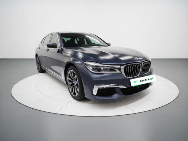 7 Series 2018 740Li xDrive Exclusive M Sport Package photo 3