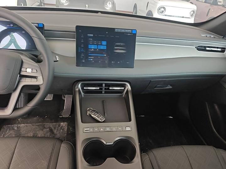 Qin PLUS 2026 DM-i 128KM Progressive photo 8