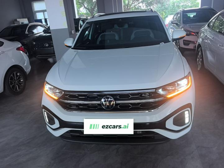 T-Roc 2025 Facelift 300TSI DSG RWD photo 2