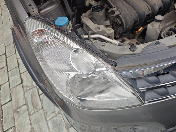 2010 1.6L AT Smart High Trim photo 7