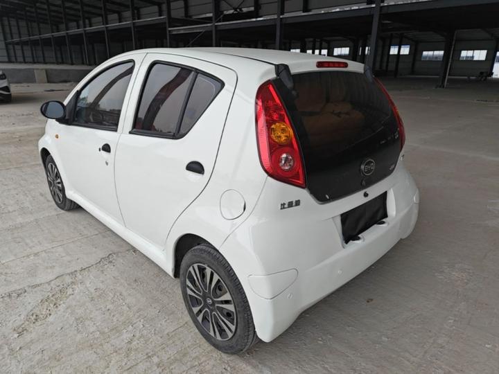 F0 2015 1.0L AMT photo 4
