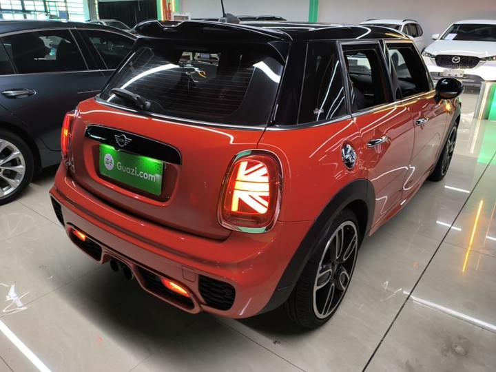 2018 2.0T COOPER S 5-Door photo 4