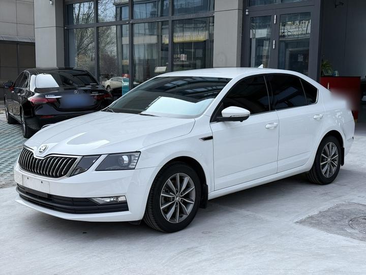 Octavia 2018 TSI230 DSG Comfort