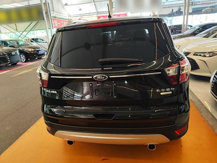 Kuga 2017 EcoBoost 180 RWD photo 5