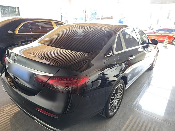 E-Class 2022 E 260 L photo 4