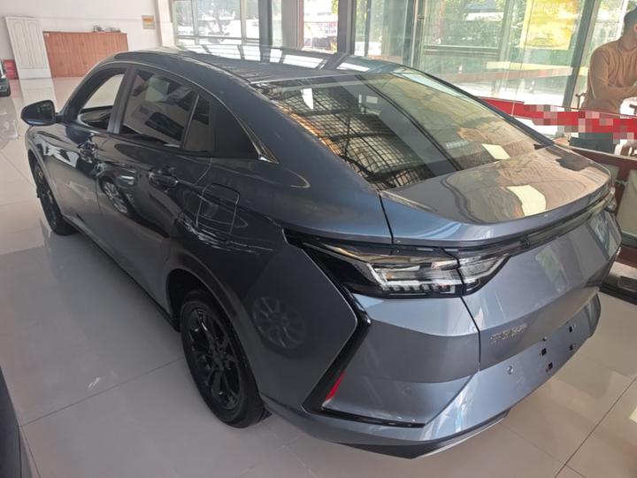 Yixuan 2025 1.5L AT Luxury photo 4