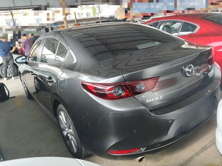 3 Axela 2020 2.0L AT photo 4