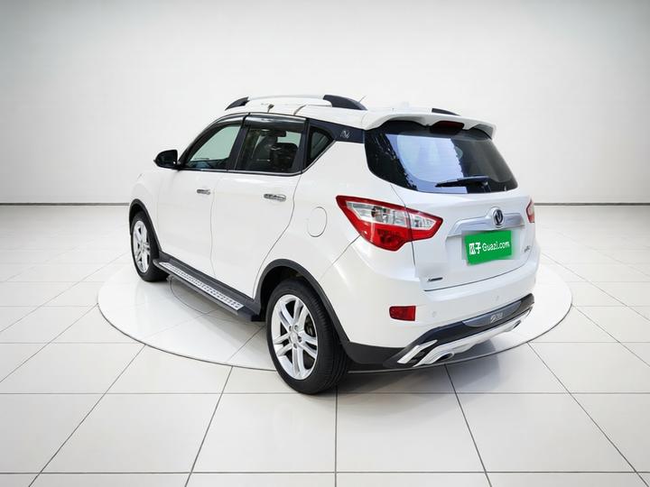 CS35 2015 1.6L AT Luxury IV photo 4