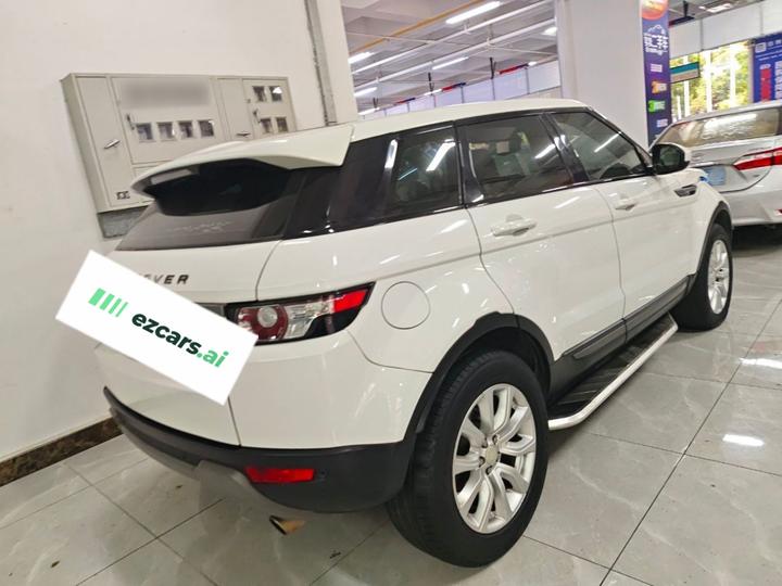 Range Rover Evoque 2015 2.0T 5-Door photo 4