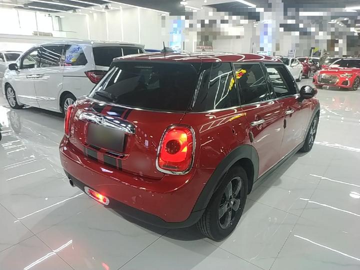 2016 1.2T ONE 5-Door photo 6