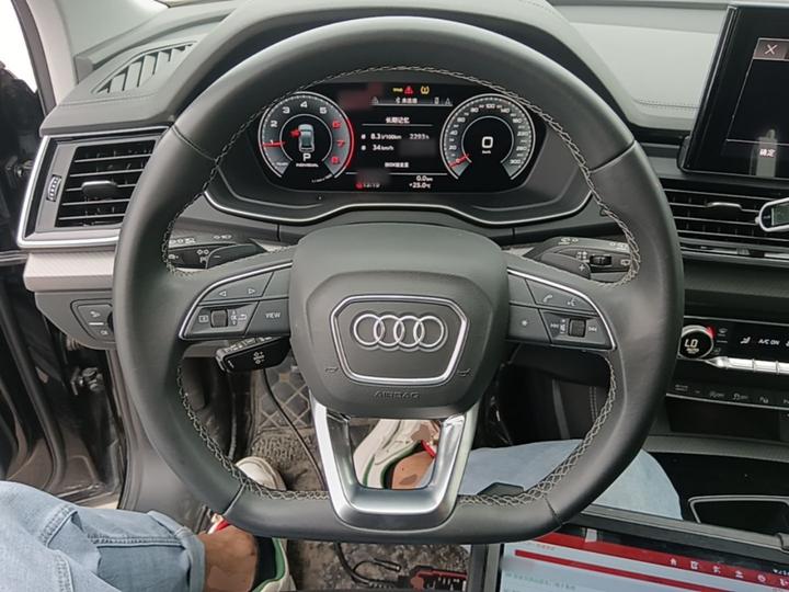 Q5L 2022 Facelift 40T Luxury Dynamic photo 6