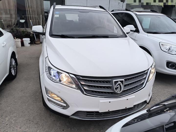 560 2016 1.8L MT Luxury photo 2