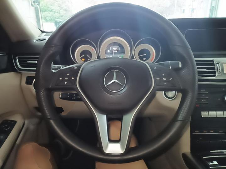 E-Class 2015 Facelift E 260 L Sport Fashion photo 6