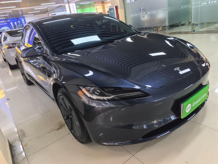 Model 3 2023 RWD photo 3