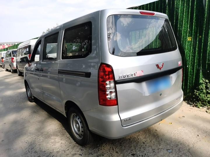 Wuling Hongguang V 2022 1.5L LAR photo 4