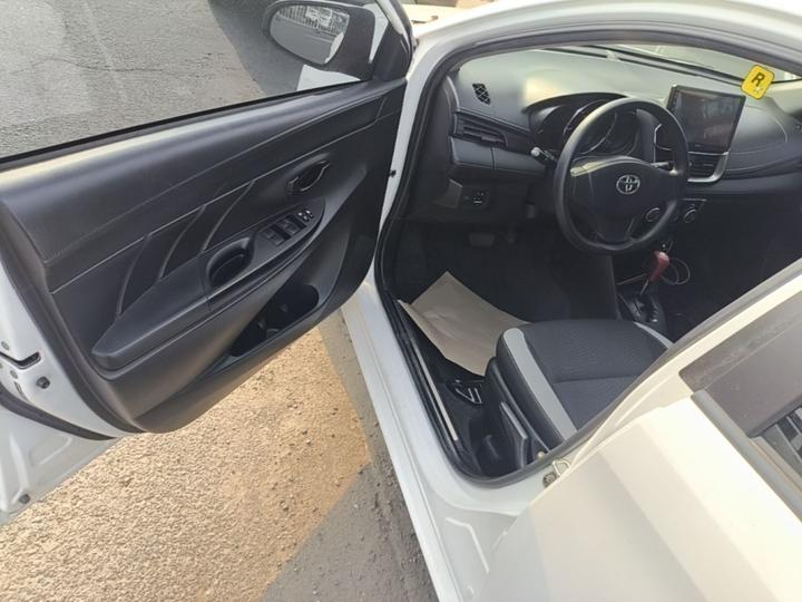 YARiS L 2021 1.5L CVT Leading photo 3