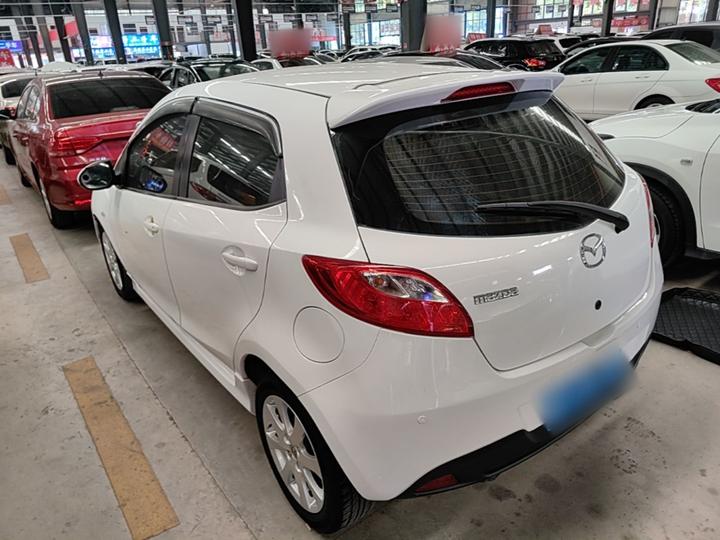 2 2012 Hatchback 1.5L AT Value photo 4
