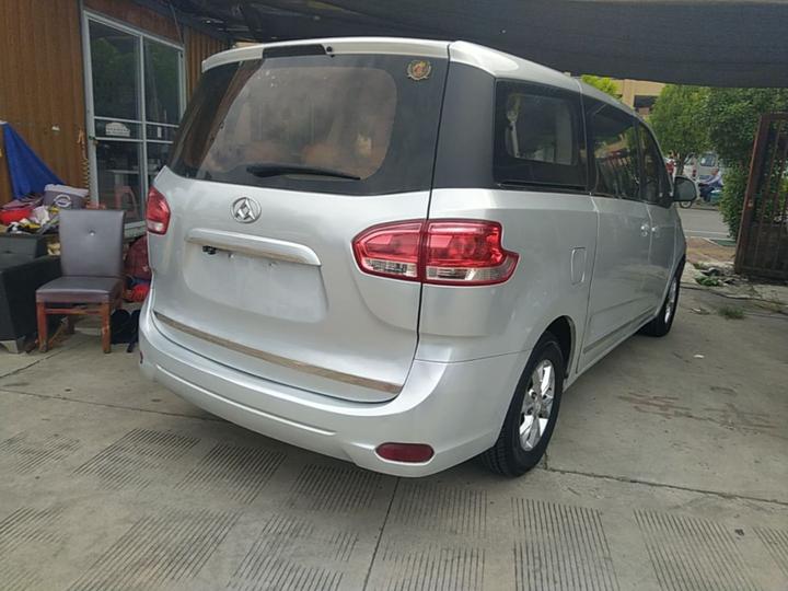 MAXUS G10 2014 2.0T AT Elite photo 4