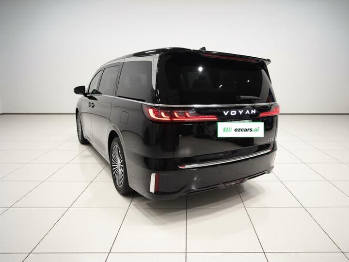Voyah Dreamer 2025 PHEV AWD Premium photo 4
