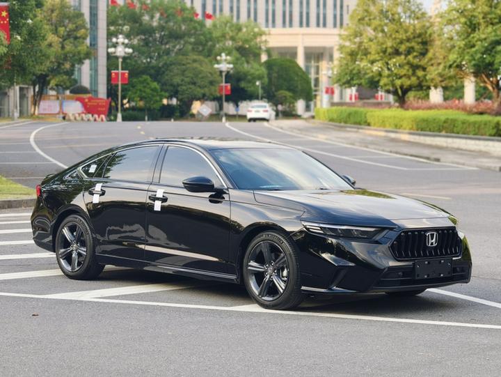 2023 260TURBO Elegant photo 3