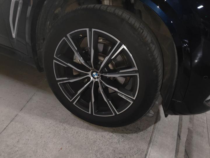 X5 2022 Facelift xDrive 30Li Exclusive M Sport Package photo 8