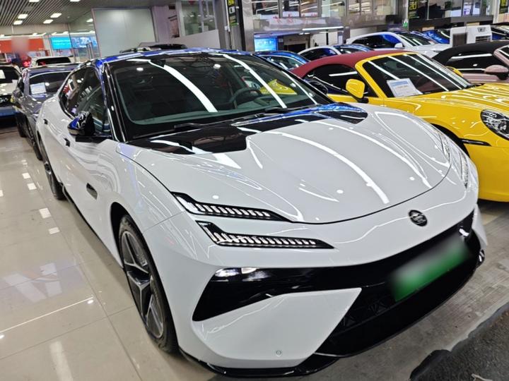 Lotus EMEYA 2024 EMEYA L+ photo 3