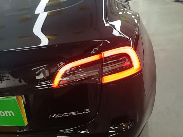Model 3 2022 RWD photo 7
